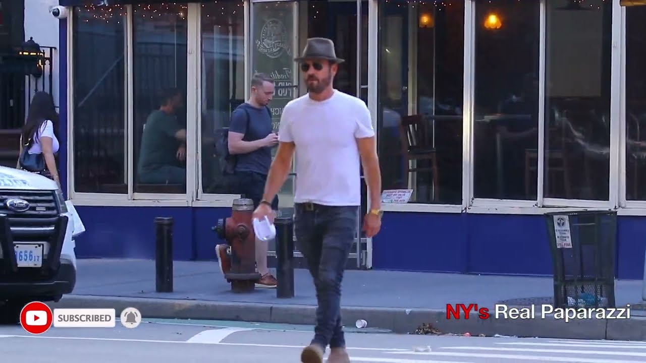 Justin Theroux spotted walking around in New York