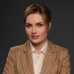 Олена Курта