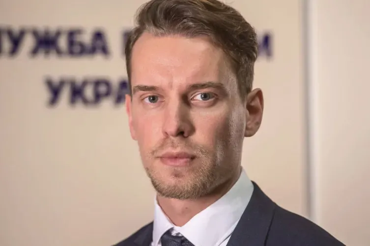 Артем Дехтяренко