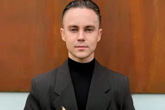Артем Пивоваров