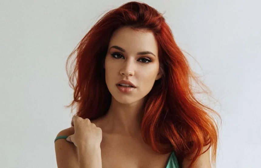 Оля Шелбі показала в Instagram сміливий лук