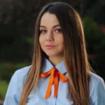 Лілі Шастрі - Лілі Аткінсон