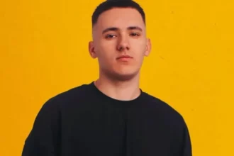 Вайолет Енн Аффлек