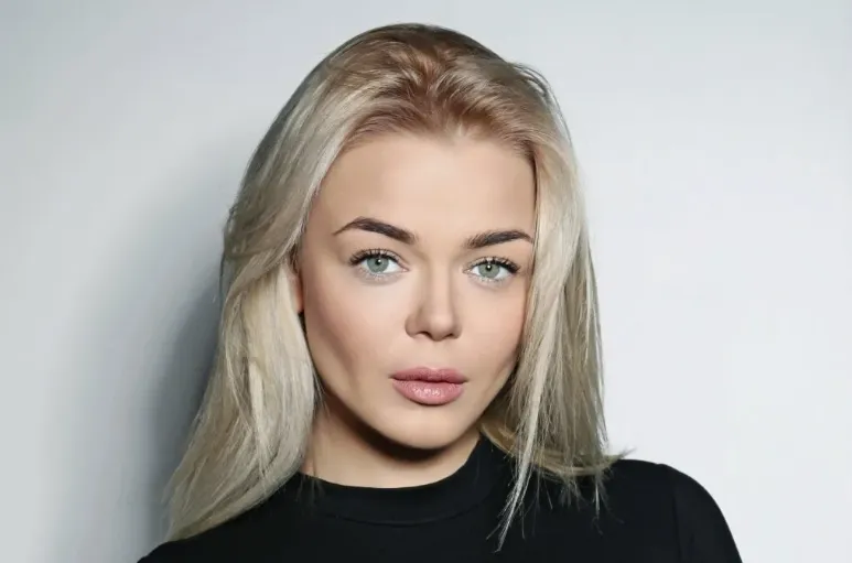 Аліна Гросу