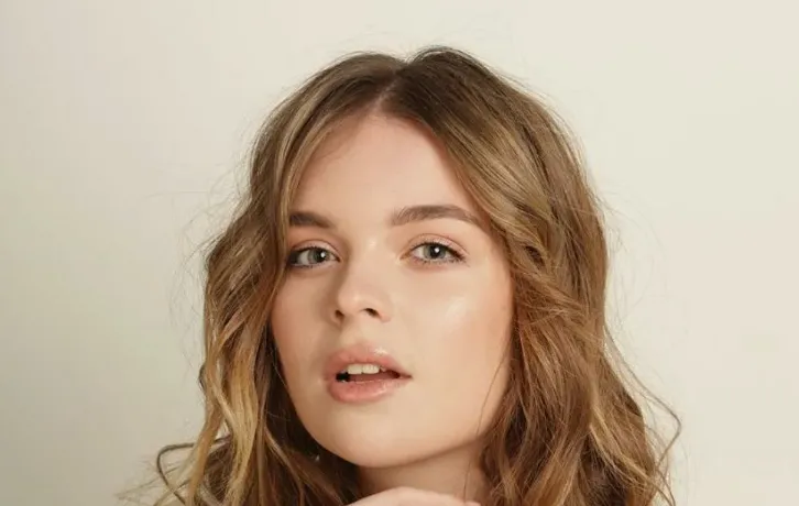 Еліна Іващенко
