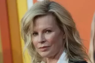 Кім Бейсінгер