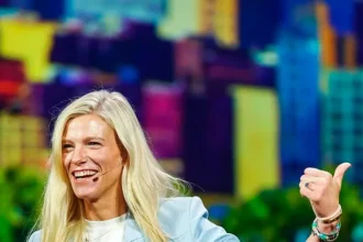 Ліндсі Енн Шукус