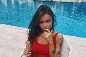 Міка Ньютон