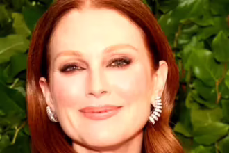 Джуліанна Мур