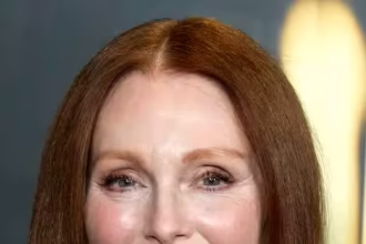 Джуліанна Мур