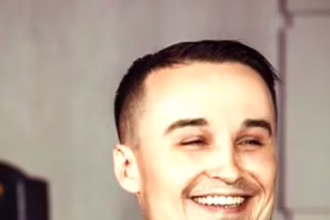 Денис Манжосов