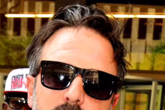 Девід Джеймс Аркетт