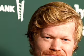 Джессі Племонс