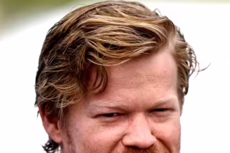 Джессі Племонс