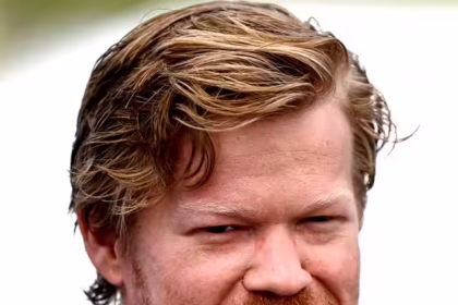 Джессі Племонс