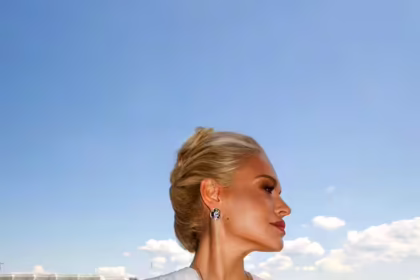 Яна Смоленцева