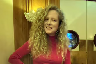 Анна Октябрь