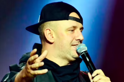 Моя Стрічка на Леді Дрім: Персональний Потік Жіночих Історій