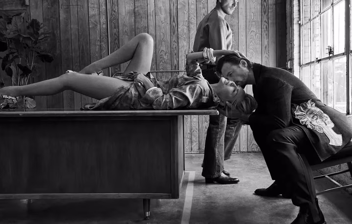 Шерон Стоун демонструє фігуру в напівпрозорій сукні