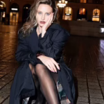 Єва Бушміна повністю оголеною позувала на замерзлому пірсі