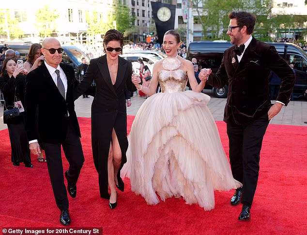 Стенлі Туччі та його дружина Фелісіті Блант на прем'єрі фільму