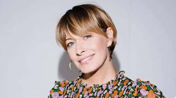 Олена Кравець з донькою Катериною у віночку та сином Іваном