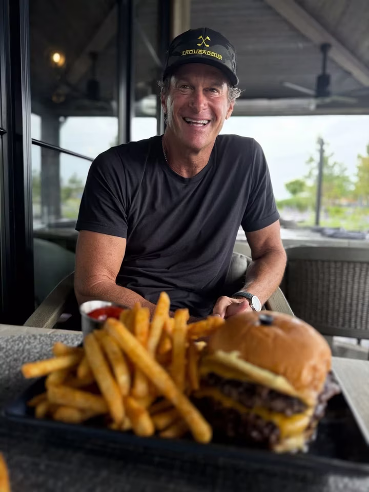 Сінді Кроуфорд привітала чоловіка з 64-річчям сонячним кадром