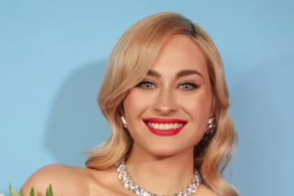 Анастасія Цимбалару з новою трендовою зачіскою та модним кольором волосся