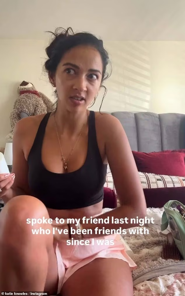 Кеті Ноулз ділиться спогадами про дитинство