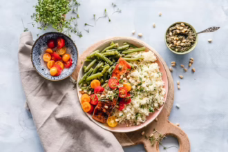 Корисні бактерії: 5 способів покращити мікробіом кишківника для здоров'я