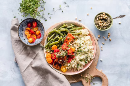 Корисні бактерії: 5 способів покращити мікробіом кишківника для здоров'я