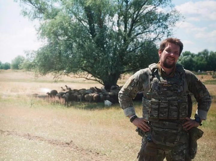 Портрет українського коміка Данила Білого