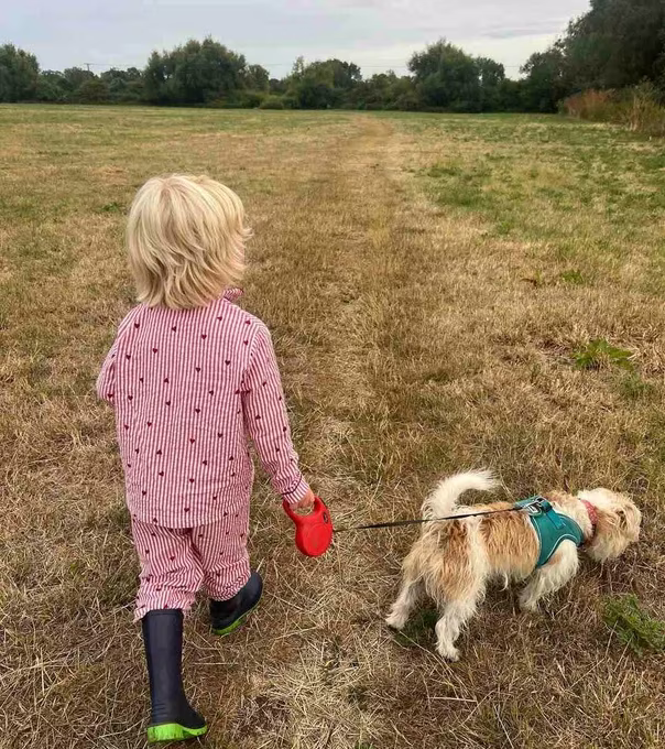 Дружина Бориса Джонсона з собакою Діліном з притулку