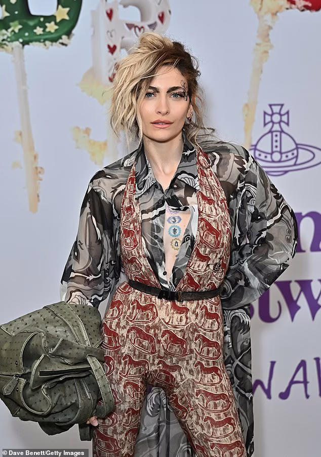 Родина Джексон на прем'єрі фільму Michael у театрі Долбі