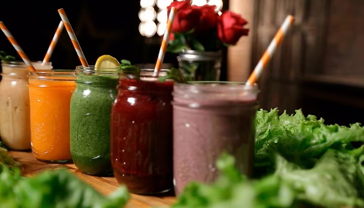 Йогурти з фруктами можуть містити багато цукру