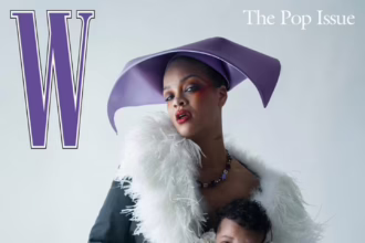 Співачка Ріанна у бузковому капелюшку Dior для журналу W