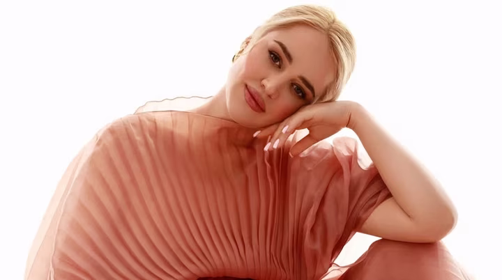 Інна Бєлєнь з новонародженою донькою на першому спільному фото