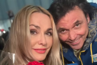 Ольга Сумська з чоловіком Віталієм Борисюком на прогулянці в ботсаду