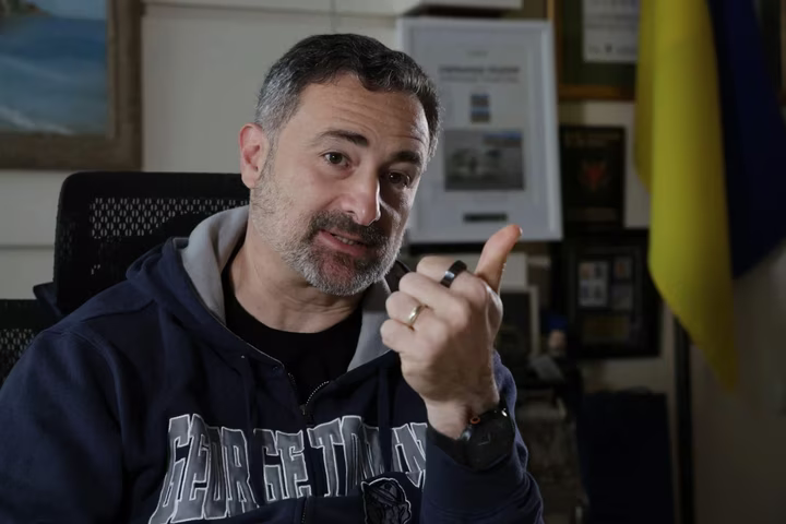 Ігор Смілянський коментує свідоме рішення жити окремо від родини