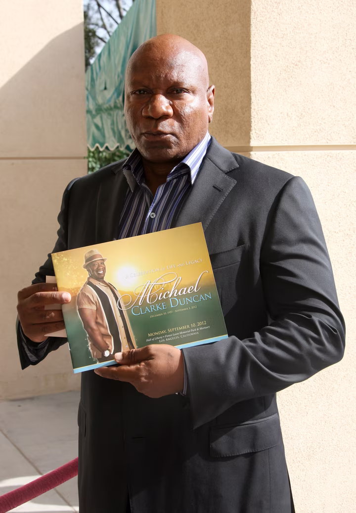 Кадр з фільму за участю Вінга Реймса