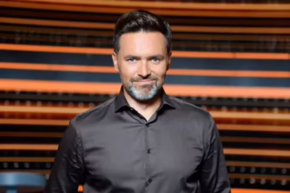 Коментатор Тімур Мірошниченко та співачка LELEKA на Євробаченні-2026