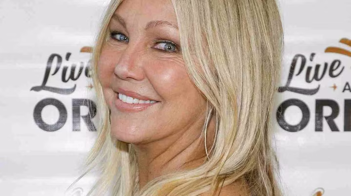 Зірка серіалу Район Мелроуз Хізер Локлір обіймає Лоренцо Ламаса