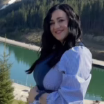 Соломія Вітвіцька показала вагітний животик на відпочинку в Буковелі