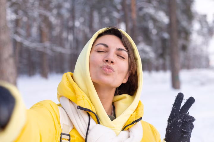 Захист від обмороження: теплий одяг та профілактика