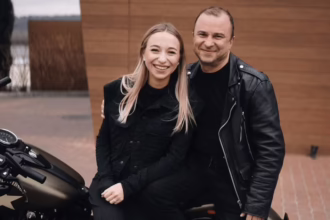 Віктор Павлик та його дружина Катерина Репяхова скандал палац Україна