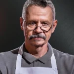 Владислав Захаров